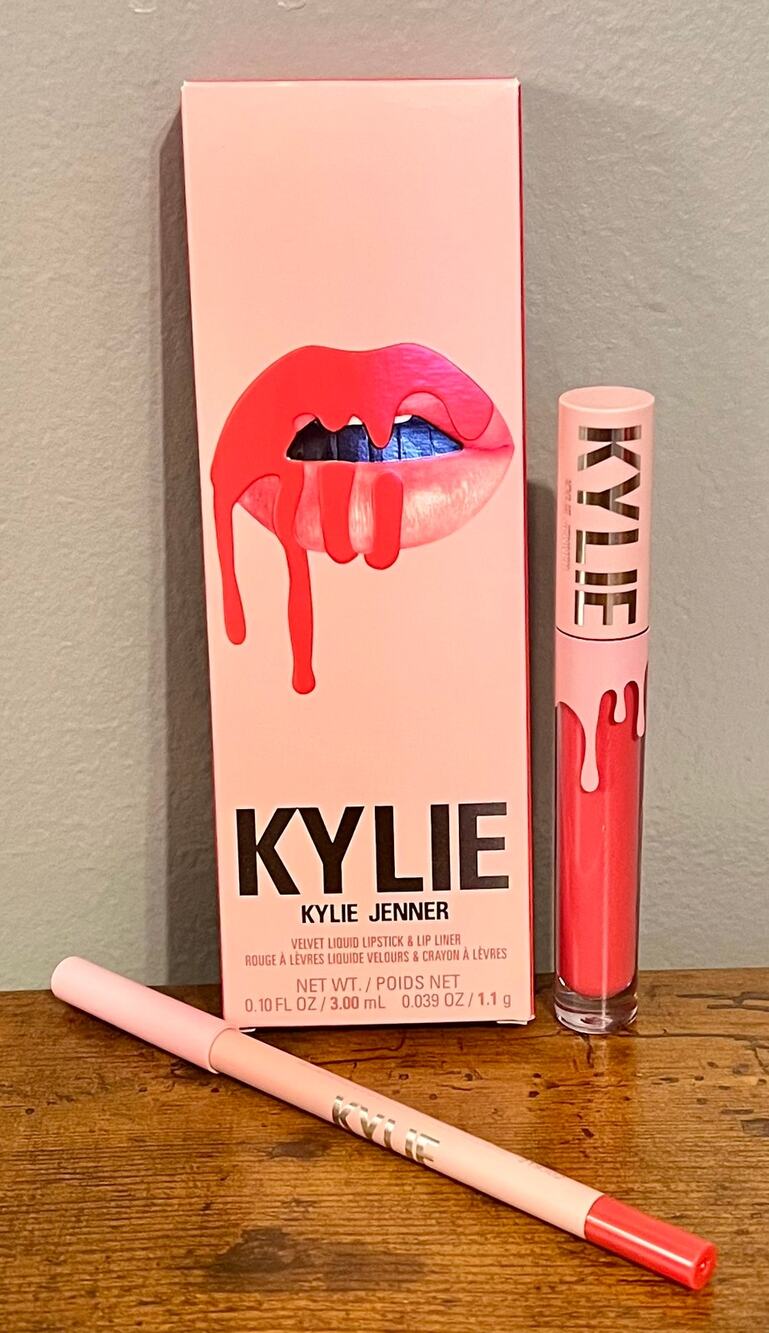 Kylie Cosmetics Party Girl Velvet Lip Kit 203 BNIB